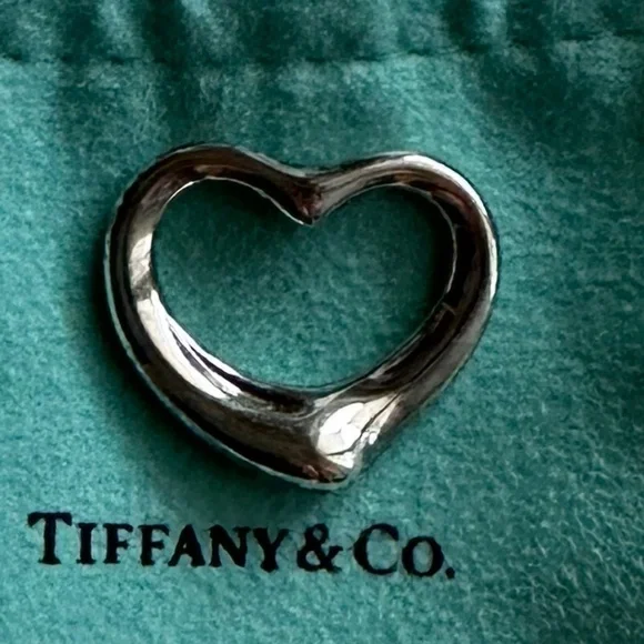 Tiffany & Co Elsa Peretti Open Heart Pendant 27mm - Picture 2 of 13